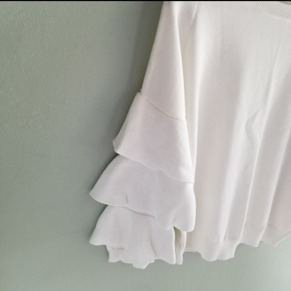 John and Jenn frill sleeve top - Picture 9 of 13